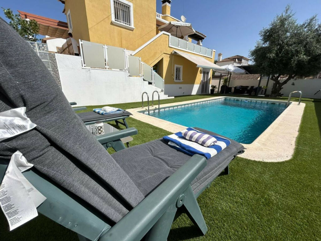 Detached Villa San Miguel de Salinas Alicante - image 9