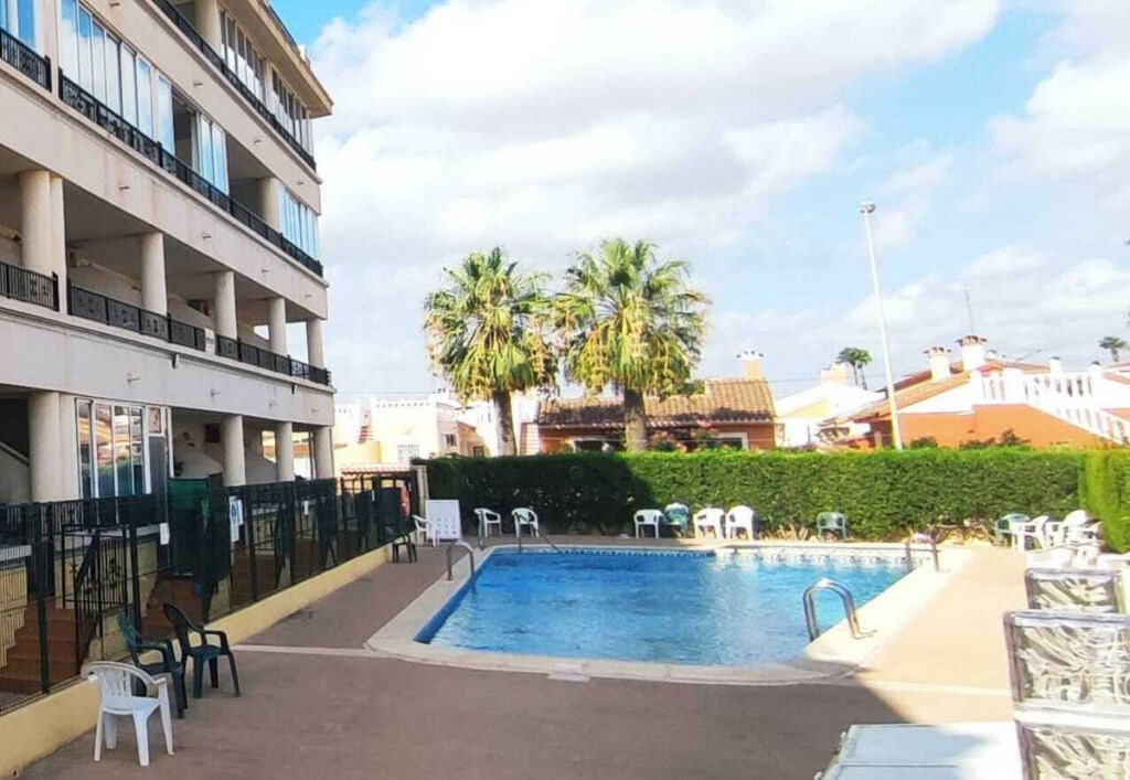Ground Floor Apartment Playa Flamenca Alicante - image 9