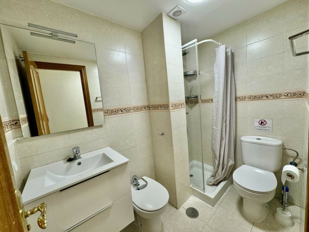 Middle Floor Apartment Estepona Málaga - image 9