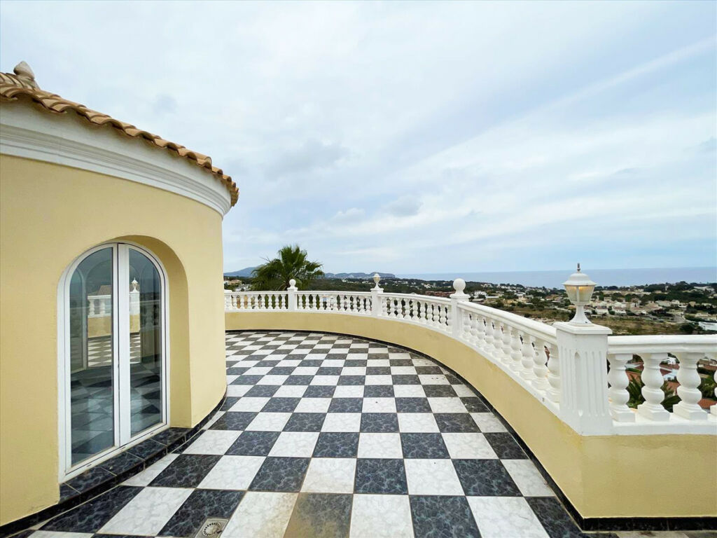 Detached Villa Calpe Alicante - image 9