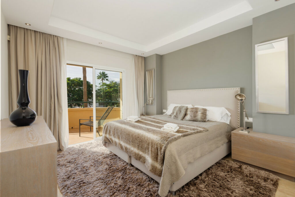 Middle Floor Apartment Elviria Málaga - image 9