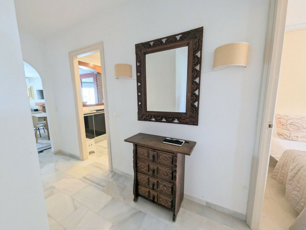 Penthouse Calahonda Málaga - image 8