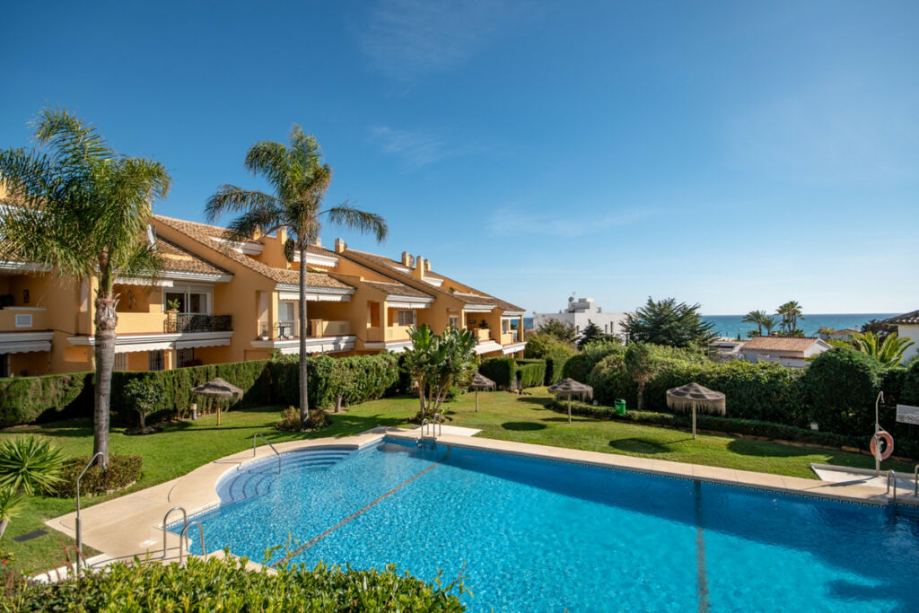 Penthouse Duplex Costabella Málaga - image 9