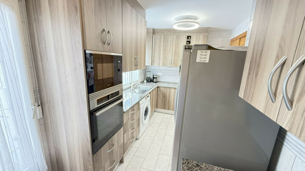 Detached Villa La Zenia Alicante - image 9