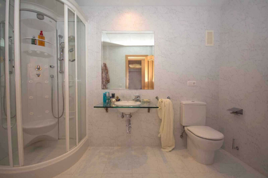 Ground Floor Apartment New Golden Mile Málaga - image 9