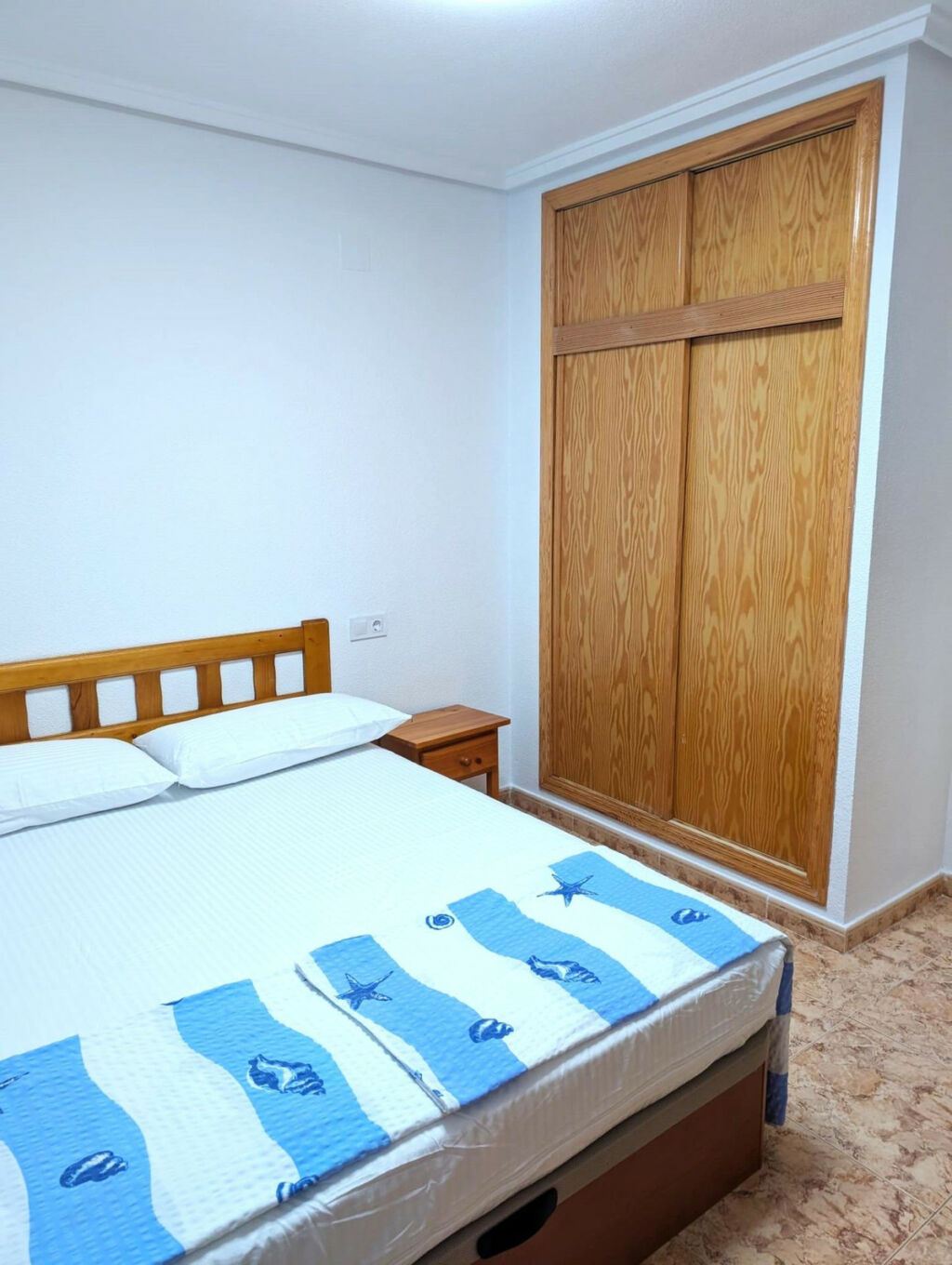 Middle Floor Apartment Torrevieja Alicante - image 9