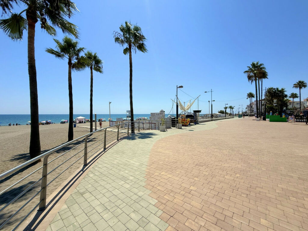 Residential Plot San Luis de Sabinillas Málaga - image 9