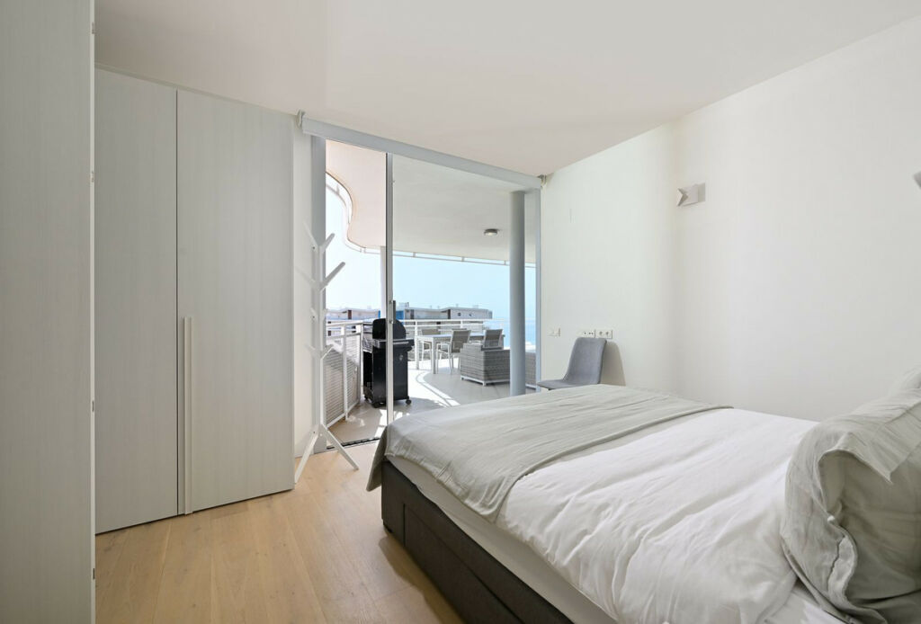 Middle Floor Apartment Fuengirola Málaga - image 9