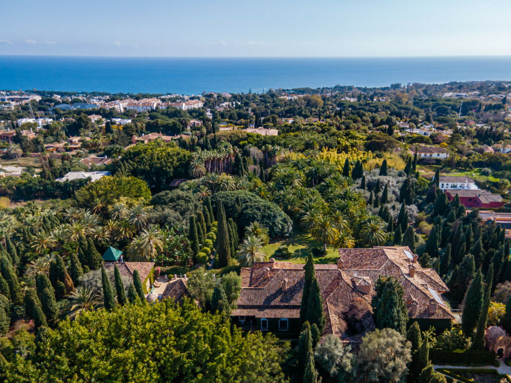 Detached Villa The Golden Mile Málaga - image 9