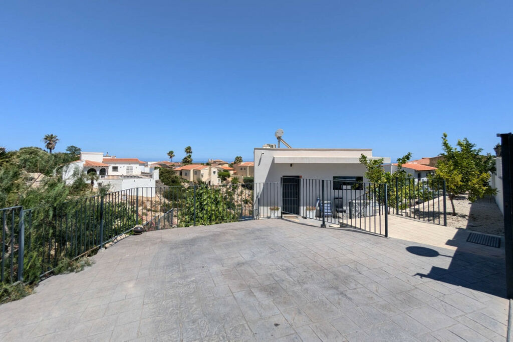 Detached Villa Benitachell Alicante - image 9