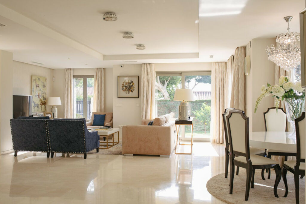 Detached Villa Marbella Málaga - image 9