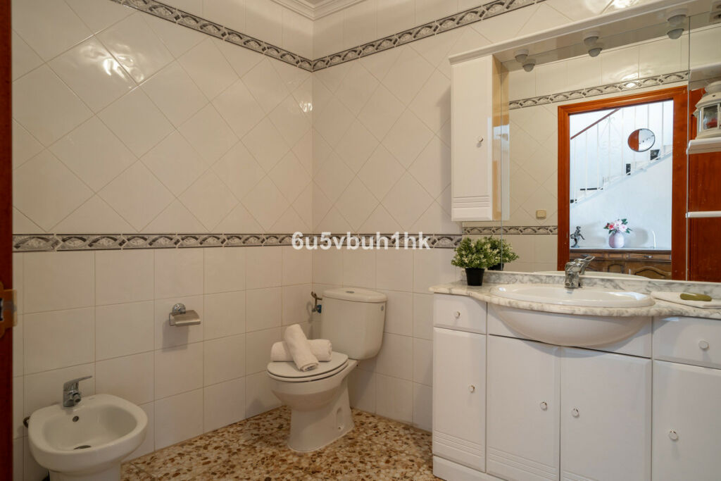 Townhouse Tolox Málaga - image 9