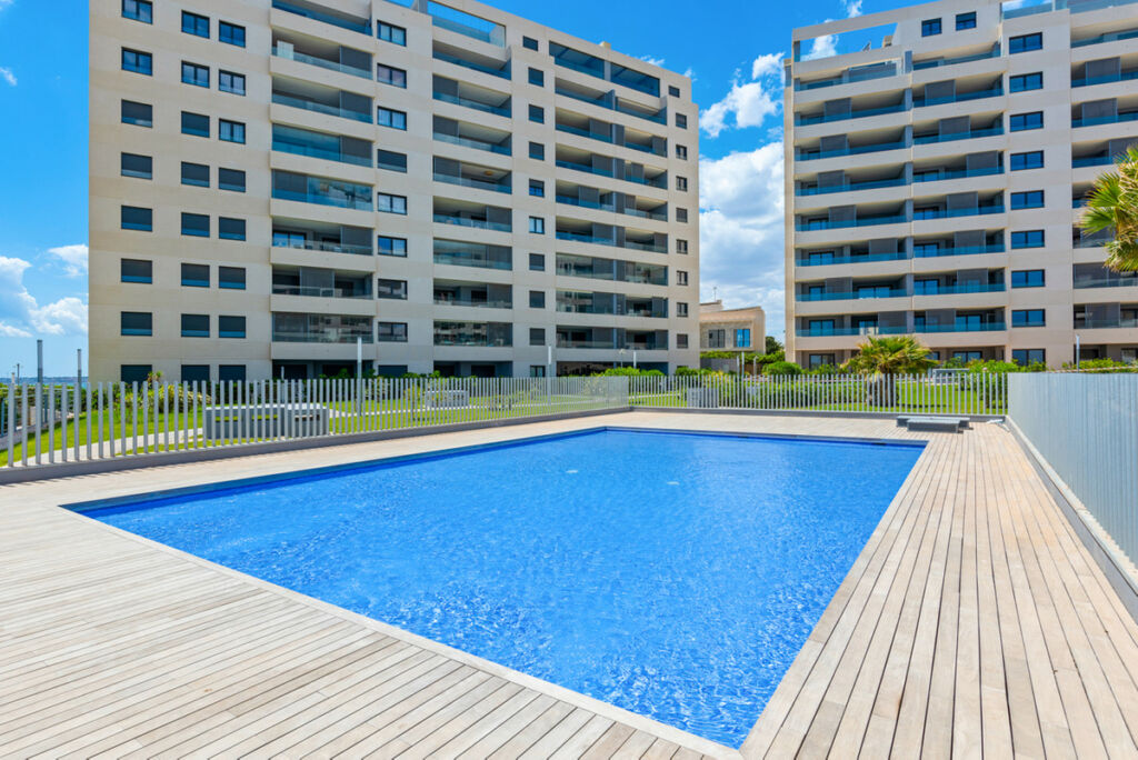 Middle Floor Apartment Punta Prima Alicante - image 9