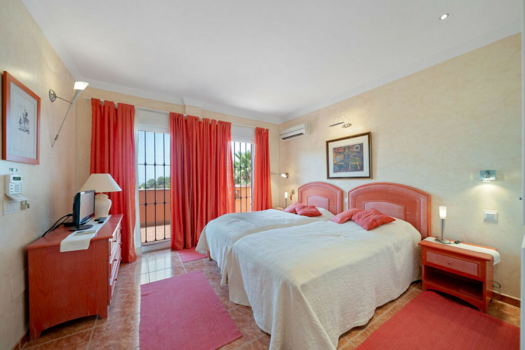 Detached Villa Mijas Málaga - image 9