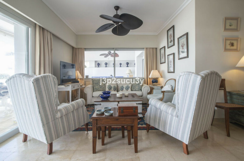 Middle Floor Apartment Guadalmina Baja Málaga - image 9
