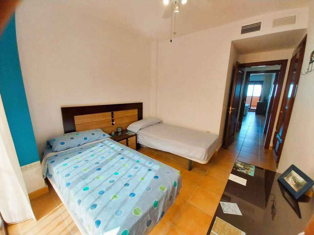 Middle Floor Apartment Calahonda Málaga - image 9