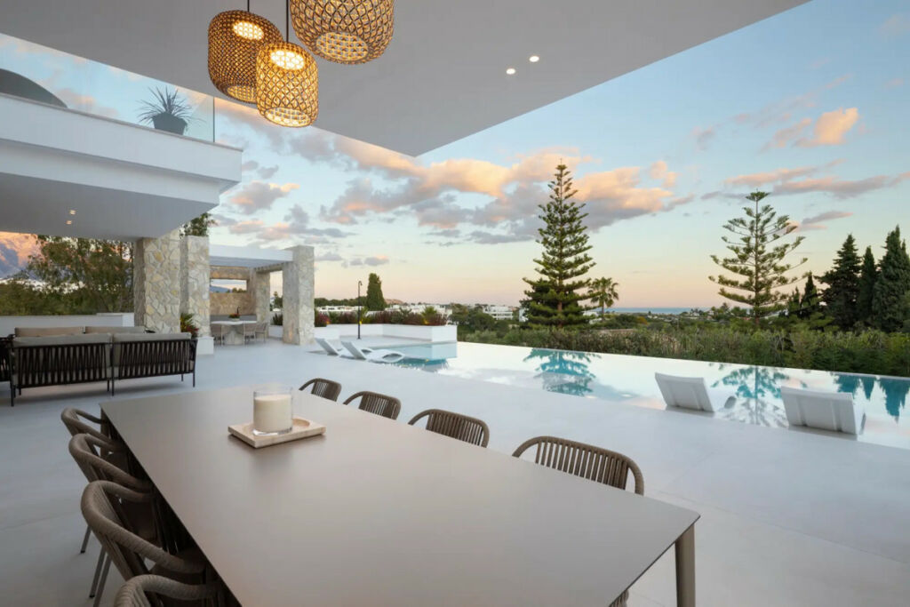 Detached Villa La Quinta Málaga - image 9