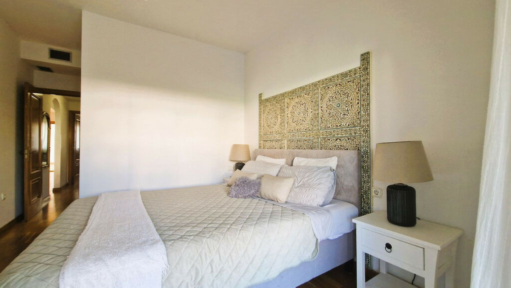 Ground Floor Apartment Nagüeles Málaga - image 9