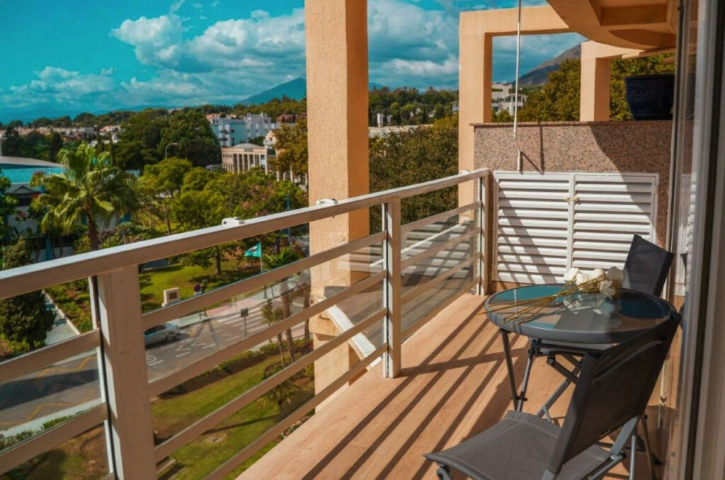 Middle Floor Apartment Marbella Málaga - image 9