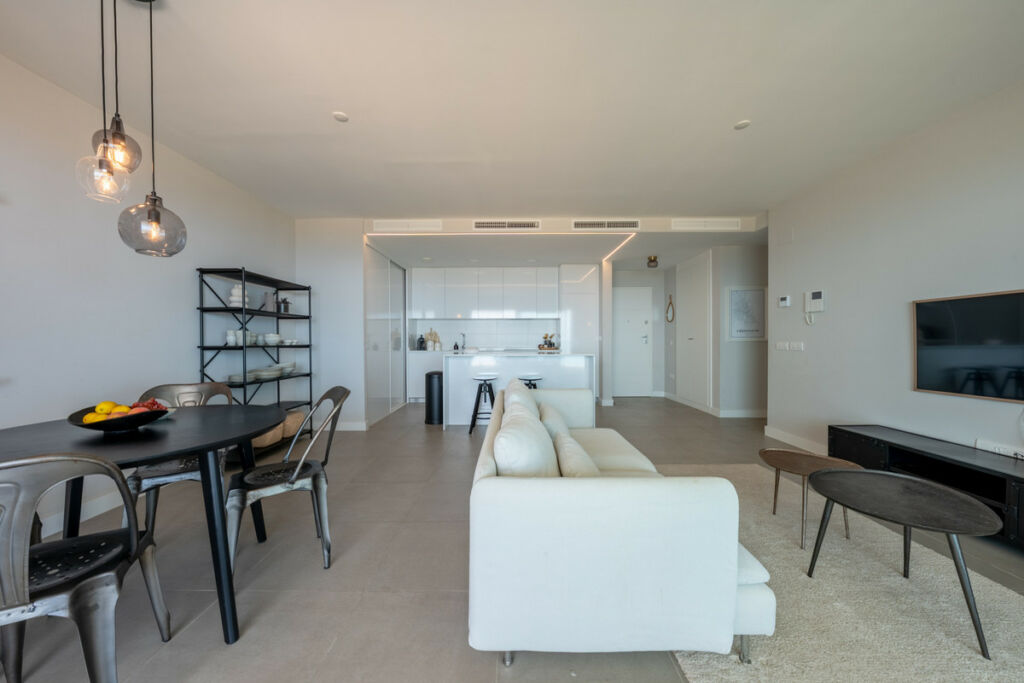 Middle Floor Apartment Benalmadena Málaga - image 9