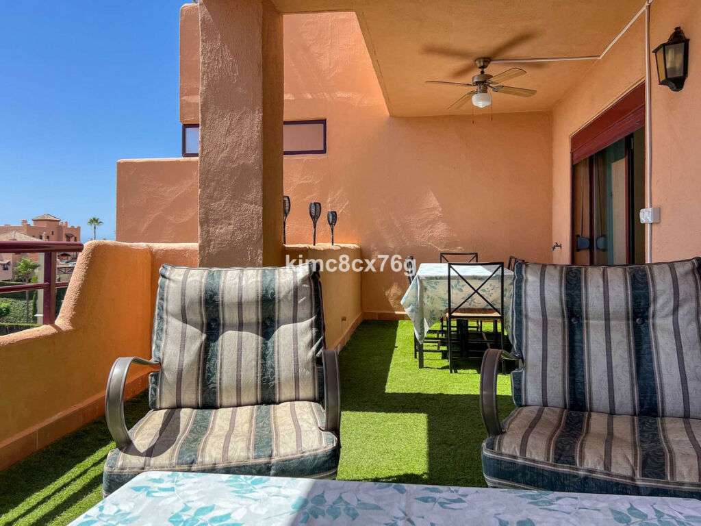 Middle Floor Apartment Calahonda Málaga - image 9