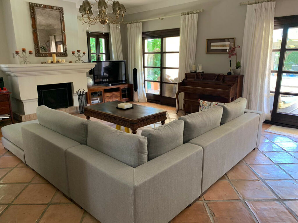 Detached Villa Sierra Blanca Málaga - image 9