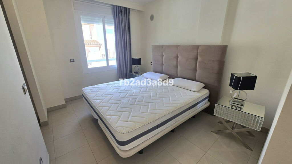 Middle Floor Apartment New Golden Mile Málaga - image 9