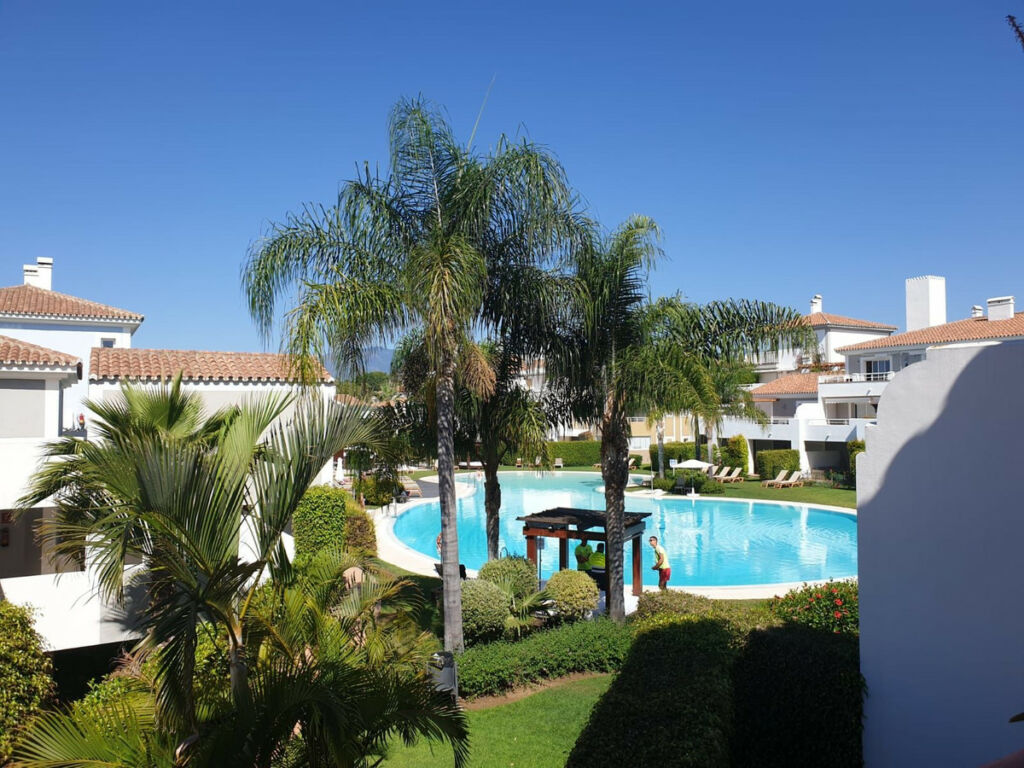 Middle Floor Apartment New Golden Mile Málaga