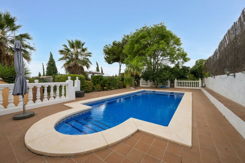Detached Villa Alhaurín el Grande Málaga - image 9