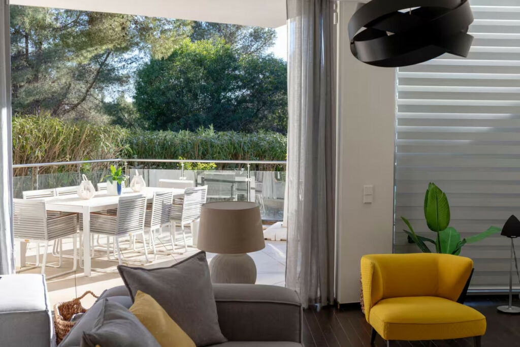 Townhouse Sierra Blanca Málaga - image 9