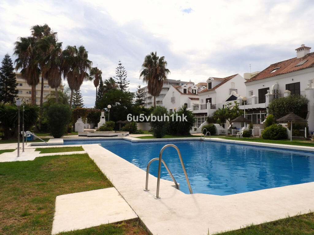 Middle Floor Apartment Fuengirola Málaga