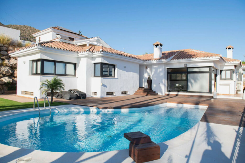 Detached Villa Benalmadena Málaga - image 2