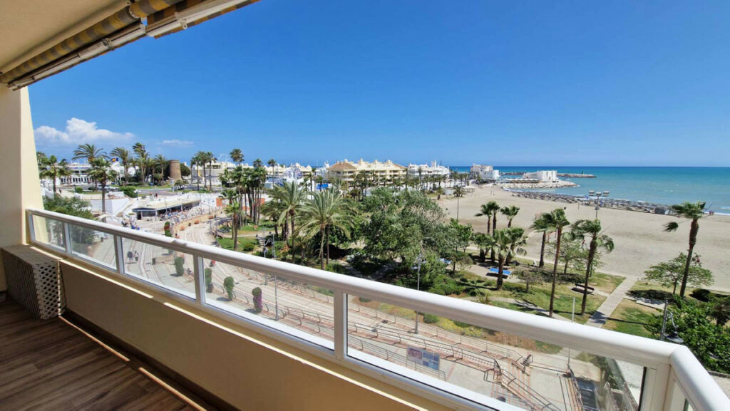 Middle Floor Apartment Benalmadena Costa Málaga