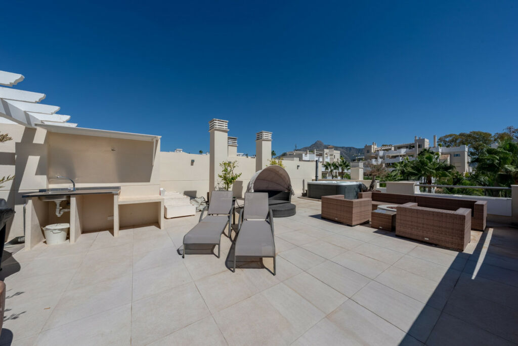 Penthouse Duplex Nueva Andalucía Málaga