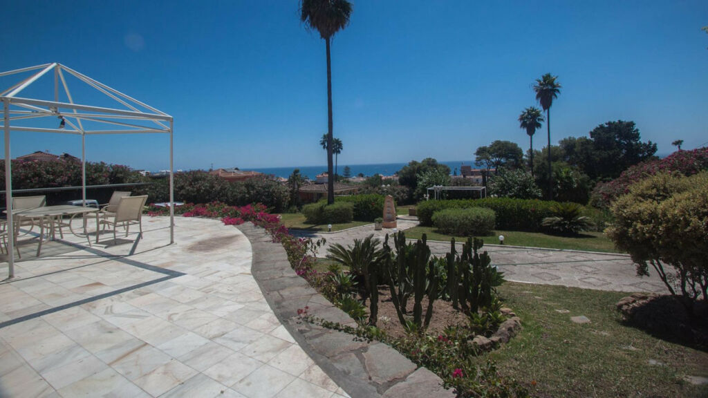 Detached Villa Estepona Málaga