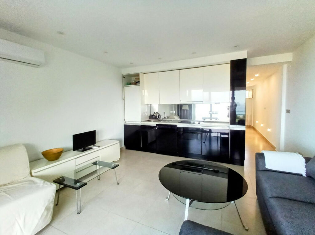 Middle Floor Apartment Costabella Málaga