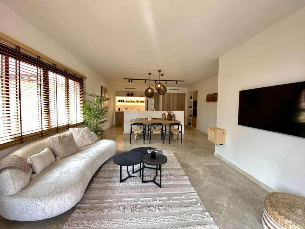 Middle Floor Apartment Estepona Málaga