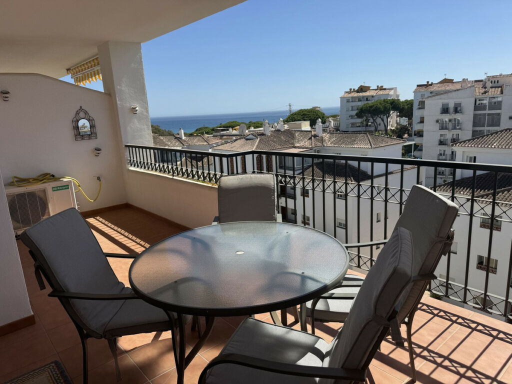 Middle Floor Apartment Calahonda Málaga