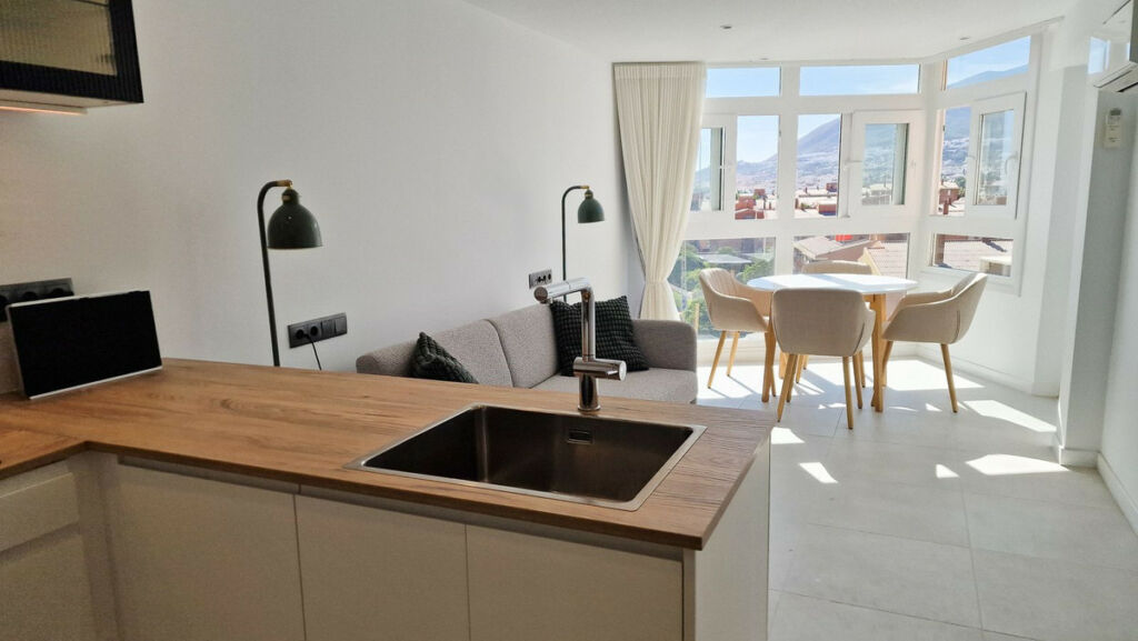 Middle Floor Apartment Benalmadena Málaga