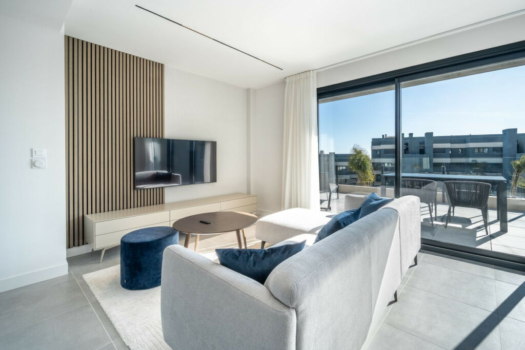 Middle Floor Apartment Estepona Málaga