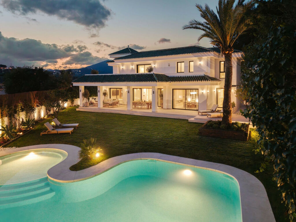 Detached Villa Nueva Andalucía Málaga