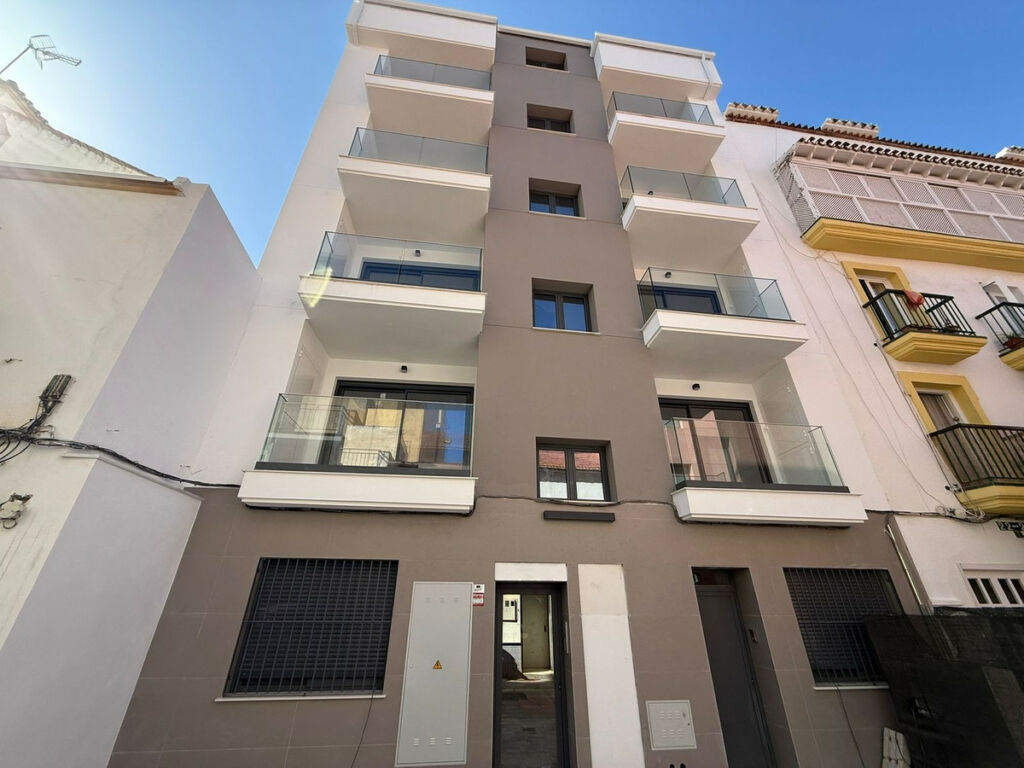 Middle Floor Apartment Fuengirola Málaga