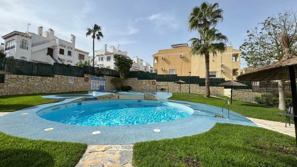 Ground Floor Apartment Villamartin Alicante