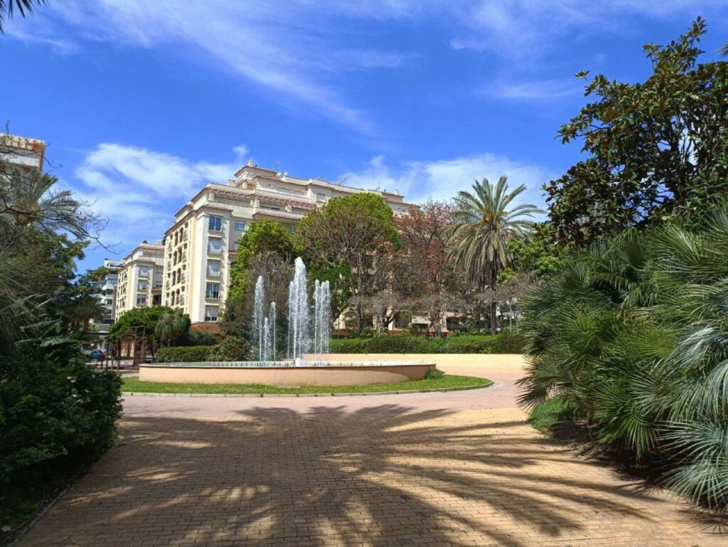 Middle Floor Apartment Estepona Málaga