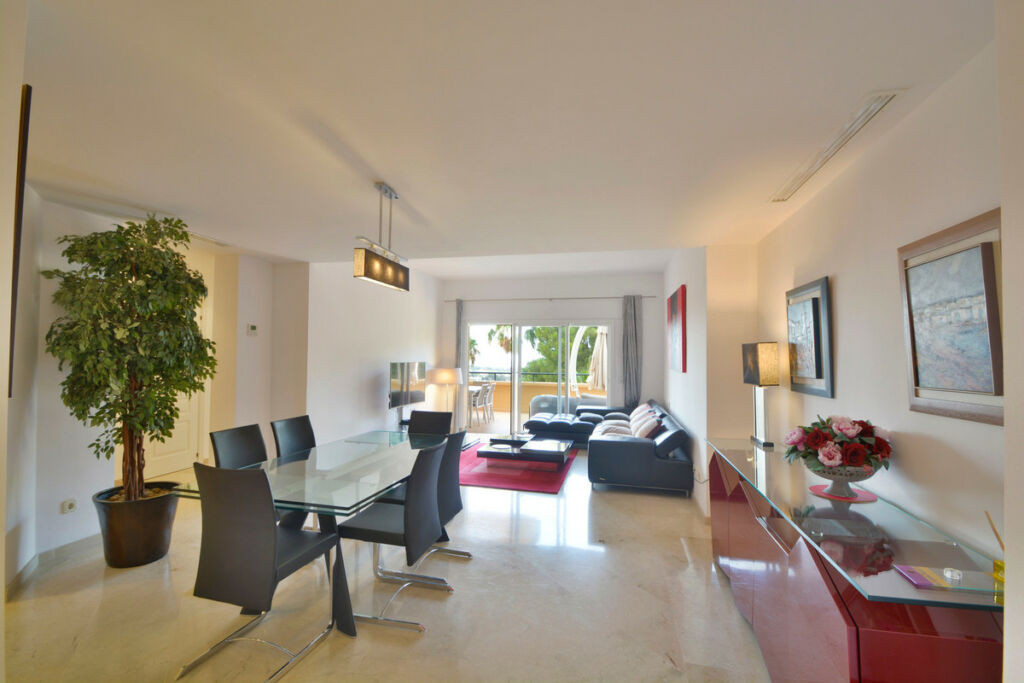 Middle Floor Apartment Elviria Málaga