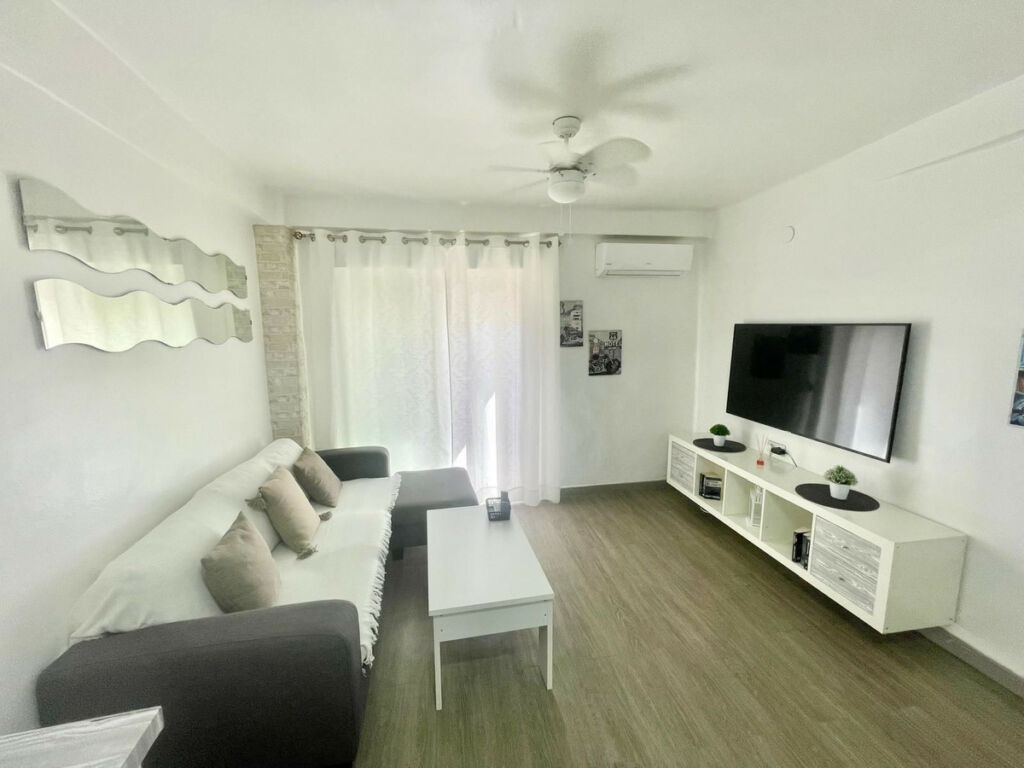 Middle Floor Apartment Nerja Málaga