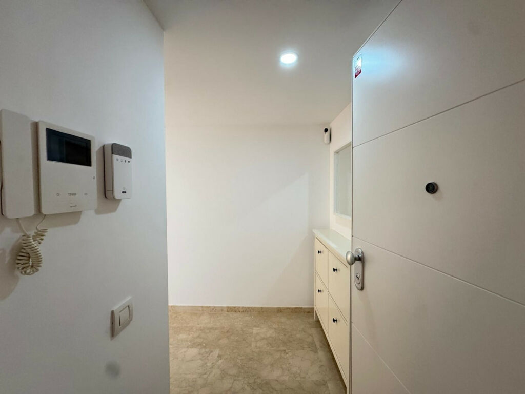 Middle Floor Apartment Torrevieja Alicante