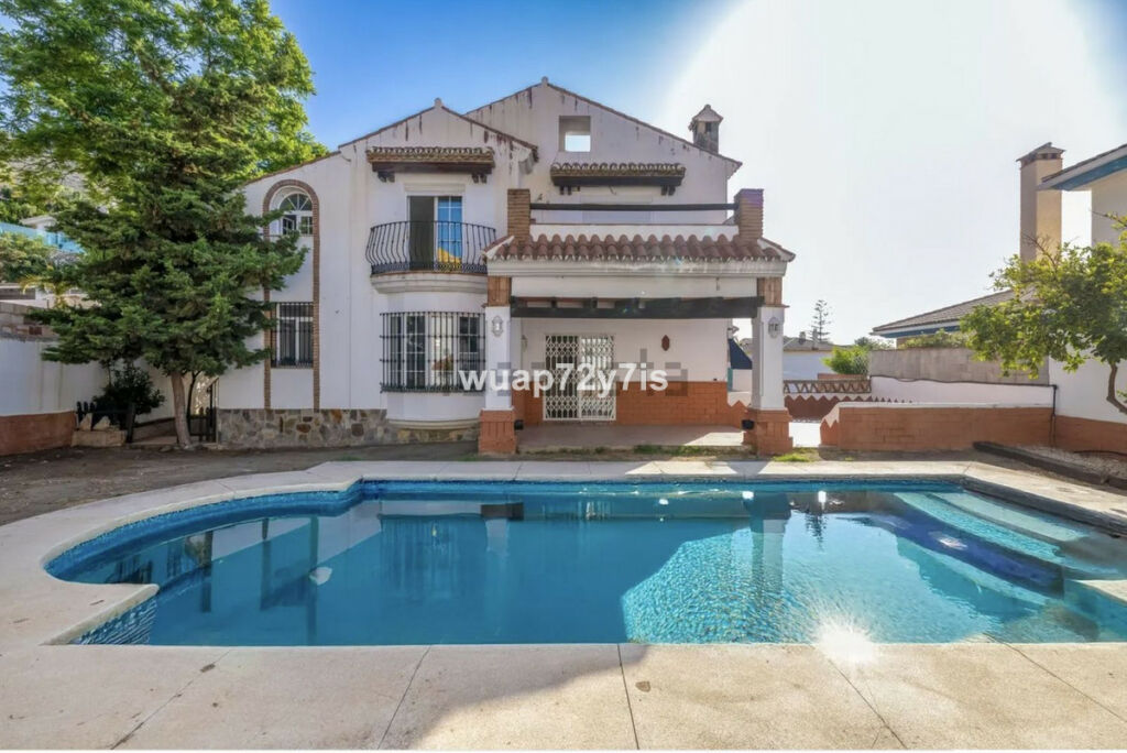 Detached Villa Benalmadena Málaga