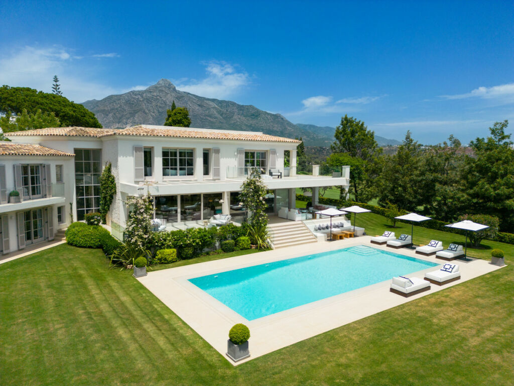 Detached Villa Aloha Málaga