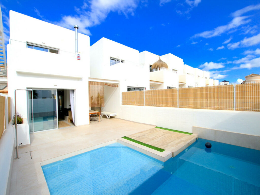 Detached Villa La Marina Alicante